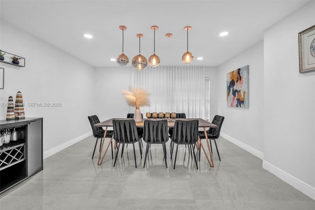 136 Greens Rd, Hollywood, FL 33021