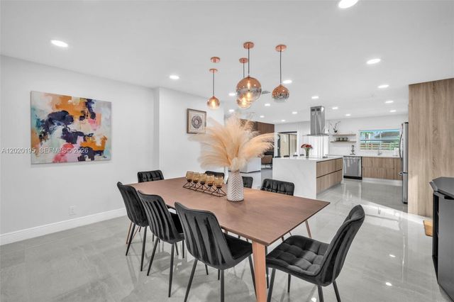 136 Greens Rd, Hollywood, FL 33021