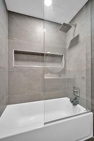 136 Greens Rd, Hollywood, FL 33021