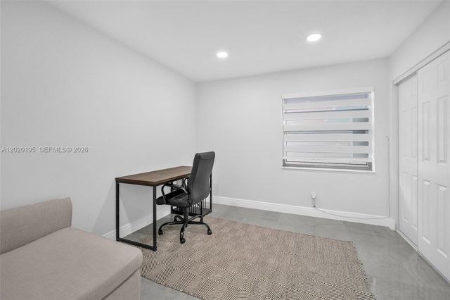 136 Greens Rd, Hollywood, FL 33021