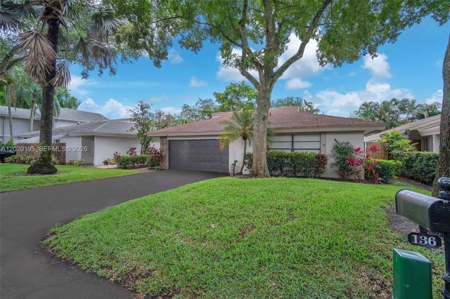 136 Greens Rd, Hollywood, FL 33021