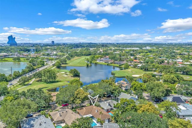 136 Greens Rd, Hollywood, FL 33021
