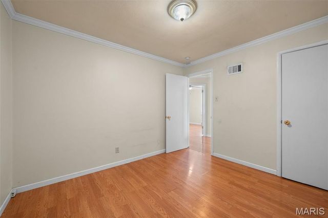 9715 Ridge Avenue, St Louis, MO 63114