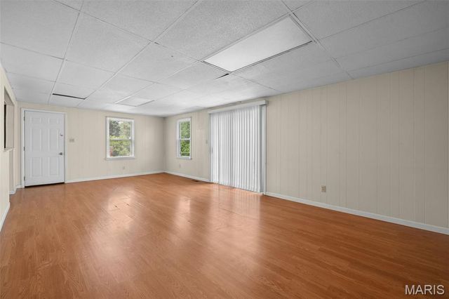 9715 Ridge Avenue, St Louis, MO 63114