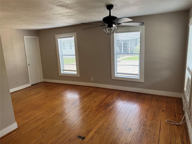 413 Genoa Red Bluff Road, Houston, TX 77034