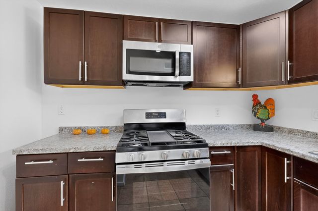 6814 Ivy Place SW, Albuquerque, NM 87121