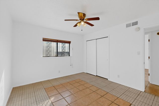 6814 Ivy Place SW, Albuquerque, NM 87121