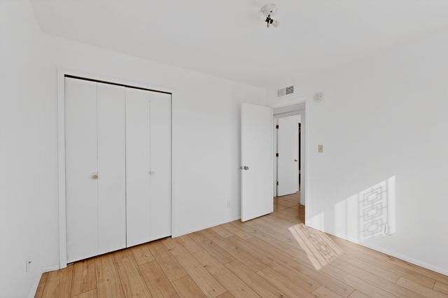 6814 Ivy Place SW, Albuquerque, NM 87121