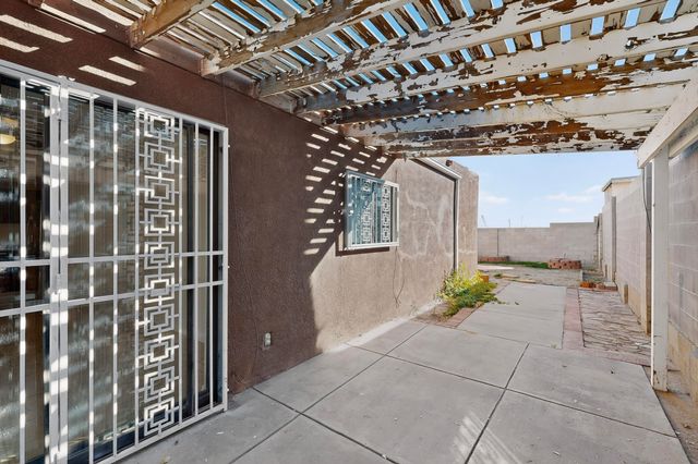 6814 Ivy Place SW, Albuquerque, NM 87121