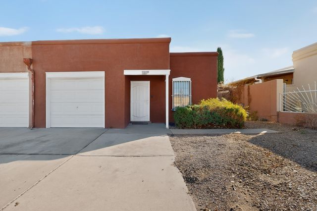 6814 Ivy Place SW, Albuquerque, NM 87121