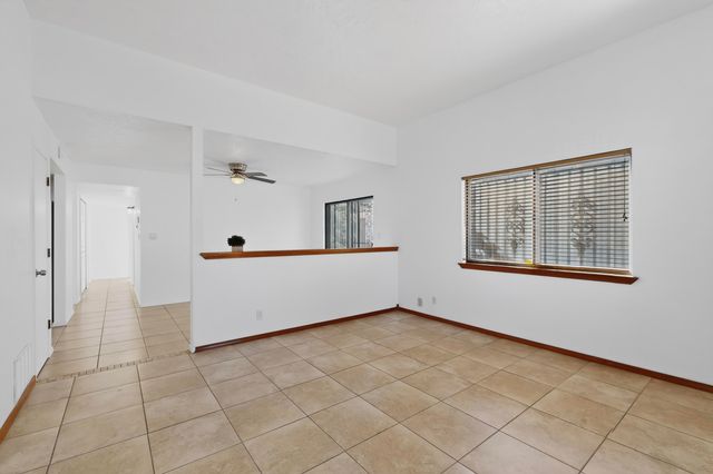 6814 Ivy Place SW, Albuquerque, NM 87121