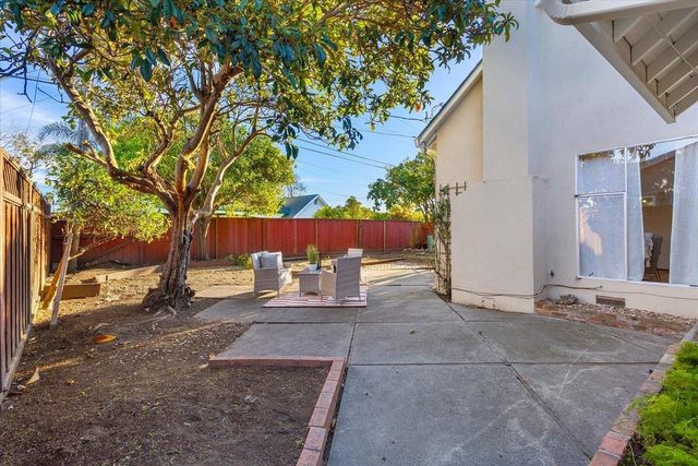 1252 Linfield Ln, Hayward, CA 94545