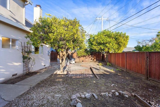 1252 Linfield Ln, Hayward, CA 94545