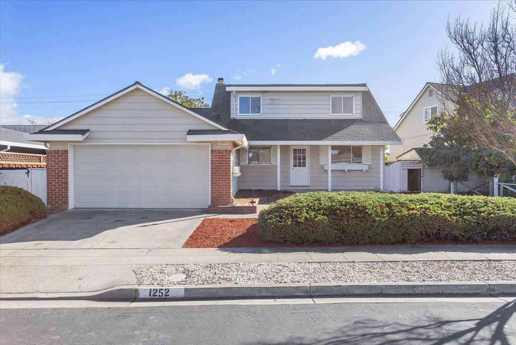 1252 Linfield Ln, Hayward, CA 94545