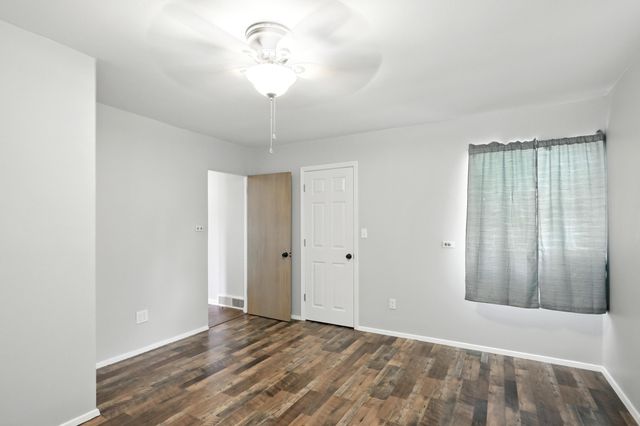 711 West South Street, Neosho, MO 64850