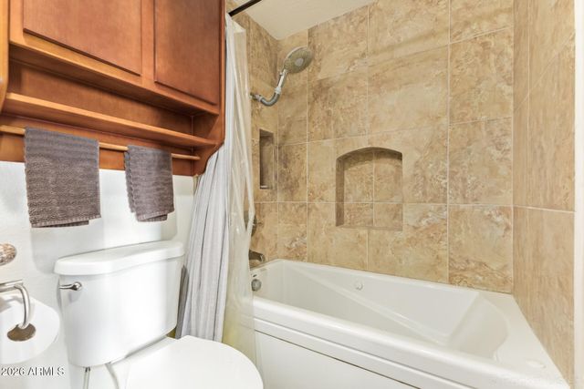 3932 E SURREY Avenue, Phoenix, AZ 85032