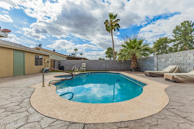 3932 E SURREY Avenue, Phoenix, AZ 85032
