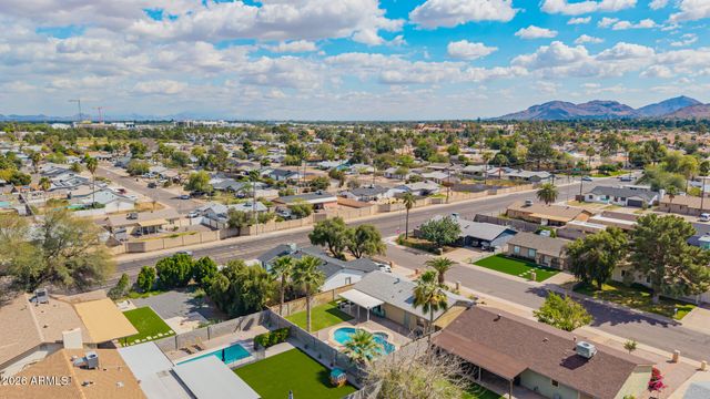 3932 E SURREY Avenue, Phoenix, AZ 85032