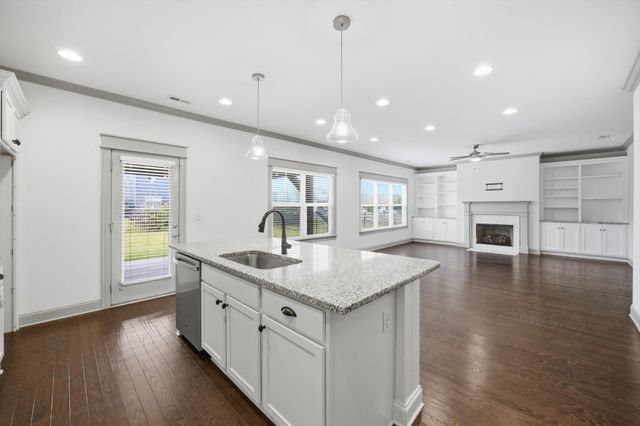 8512 Red Deer Lane, Ooltewah, TN 37363