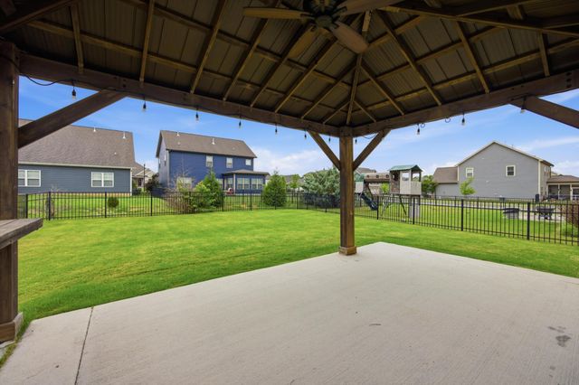 8512 Red Deer Lane, Ooltewah, TN 37363
