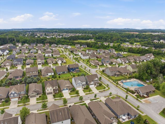 8512 Red Deer Lane, Ooltewah, TN 37363