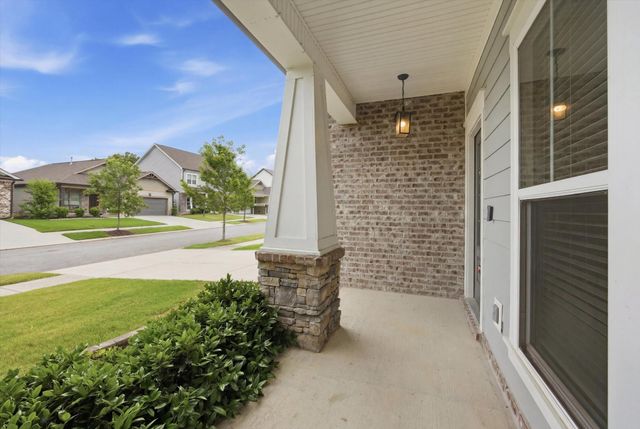 8512 Red Deer Lane, Ooltewah, TN 37363