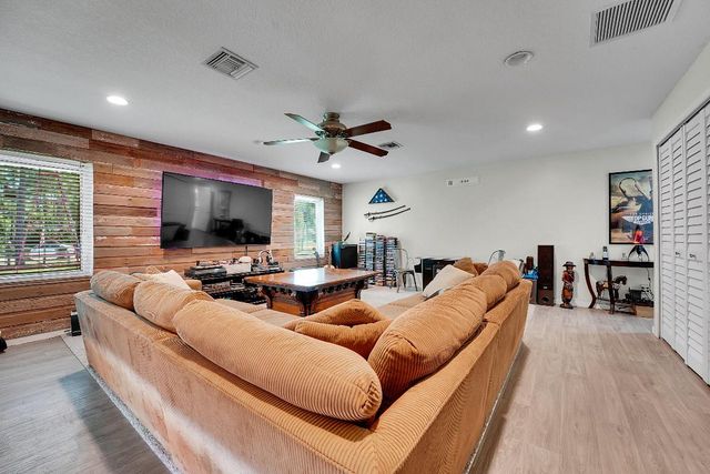 17646 83rd Place N, Loxahatchee, FL 33470