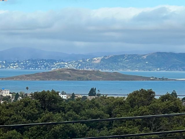 7504 Eureka Ave, El Cerrito, CA 94530