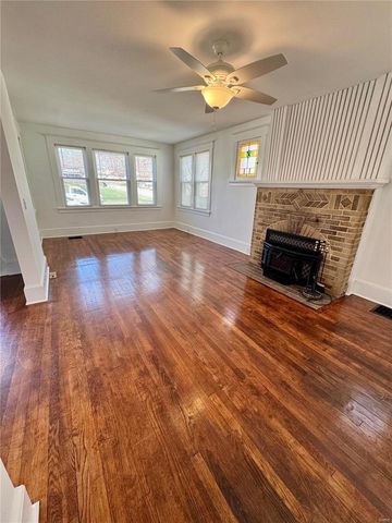 1522 E 5th Street, Washington, MO 63090