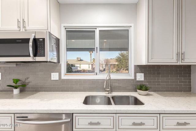 13234 W DESERT GLEN Drive, Sun City West, AZ 85375