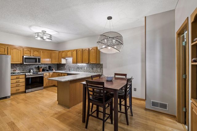 4099 Meadowlark Curve, Eagan, MN 55122