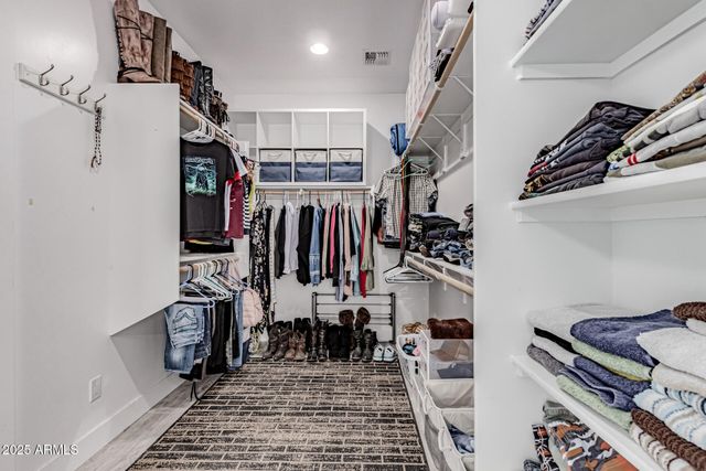 34319 N 7TH Street, Phoenix, AZ 85085