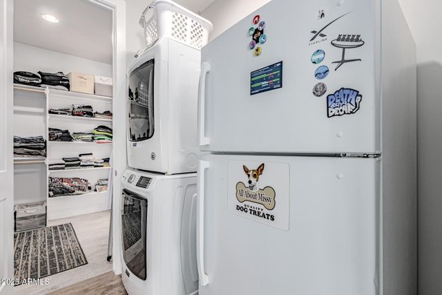 34319 N 7TH Street, Phoenix, AZ 85085