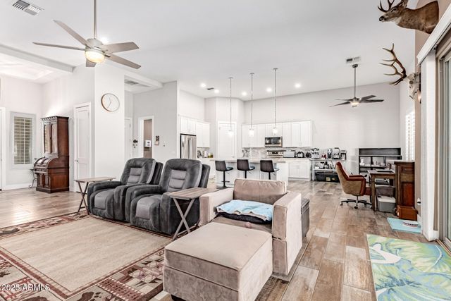 34319 N 7TH Street, Phoenix, AZ 85085