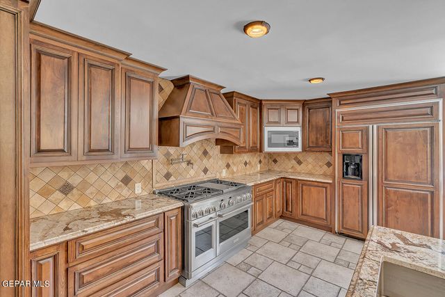12110 DOUBLE JAY Drive, El Paso, TX 79936