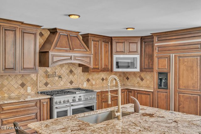 12110 DOUBLE JAY Drive, El Paso, TX 79936