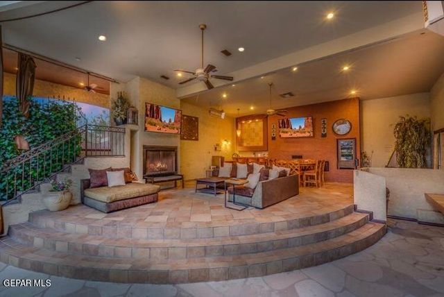 12110 DOUBLE JAY Drive, El Paso, TX 79936