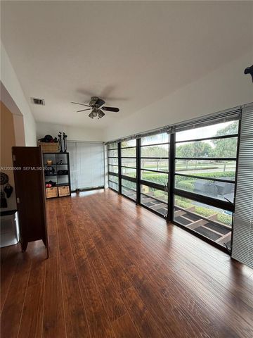 4944 NW 102nd Avenue 2043, Doral, FL 33178