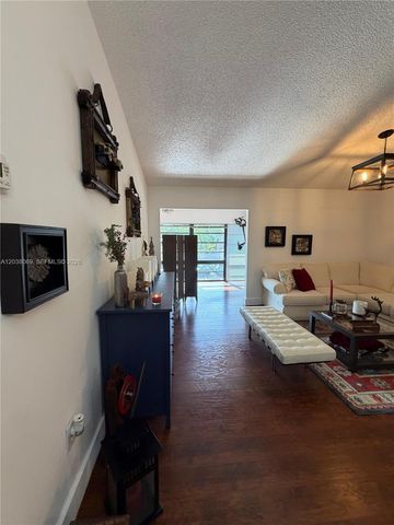4944 NW 102nd Avenue 2043, Doral, FL 33178