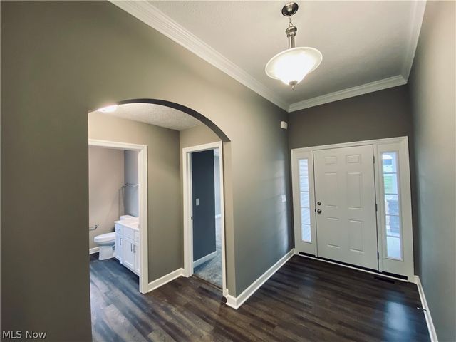 3471 Wicker Street NE, Canton, OH 44721