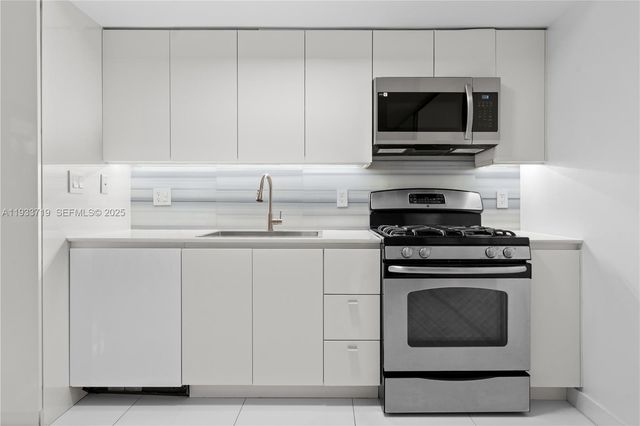 301 Jefferson Ave 2C, Miami Beach, FL 33139