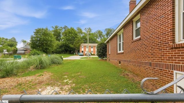 429 Grove Street, Greenwood, SC 29646