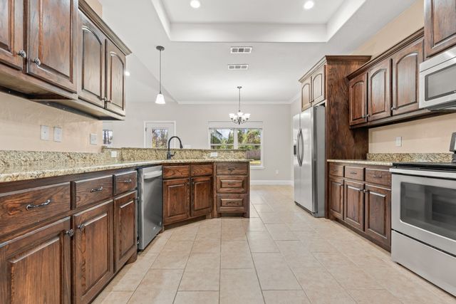 810 Alexander Road, Mt Pleasant, TX 75455
