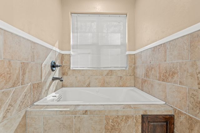 810 Alexander Road, Mt Pleasant, TX 75455