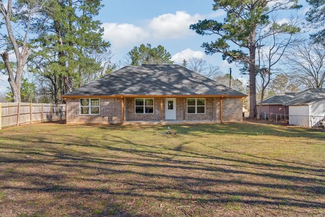 810 Alexander Road, Mt Pleasant, TX 75455