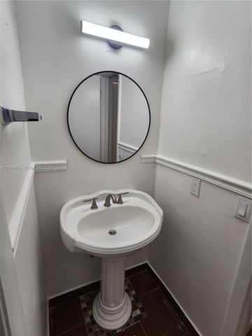 1200 N Liberty Ave 1200I, Homestead, FL 33034