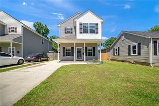 206 Raleigh AVE, Suffolk, VA 23434