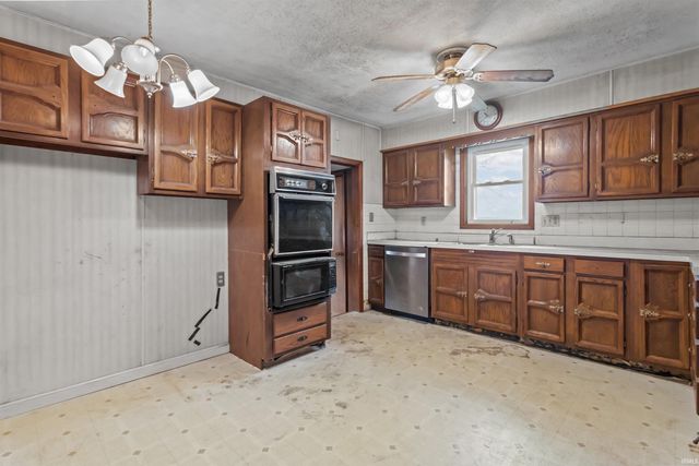 3715 N 900 E, Greentown, IN 46936