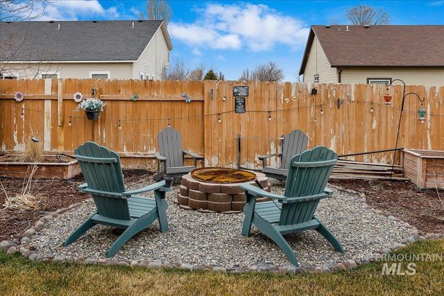 389 Arrow St, Twin Falls, ID 83301