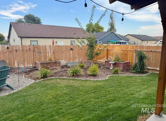 389 Arrow St, Twin Falls, ID 83301